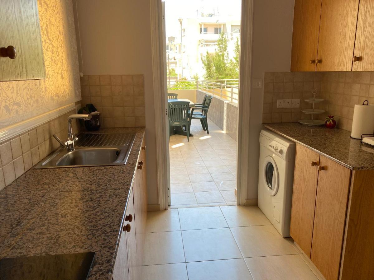 Holiday City Center Apartman Lárnaka Kültér fotó